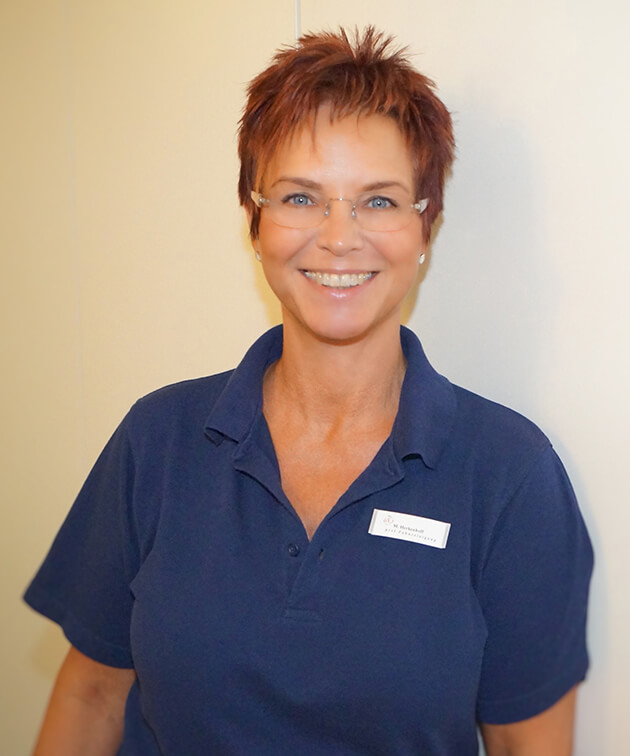 Martina Herkenhoff ist Mitarbeiterin der Zahnarztpraxis Kurth & Partner in Berlin-Spandau.