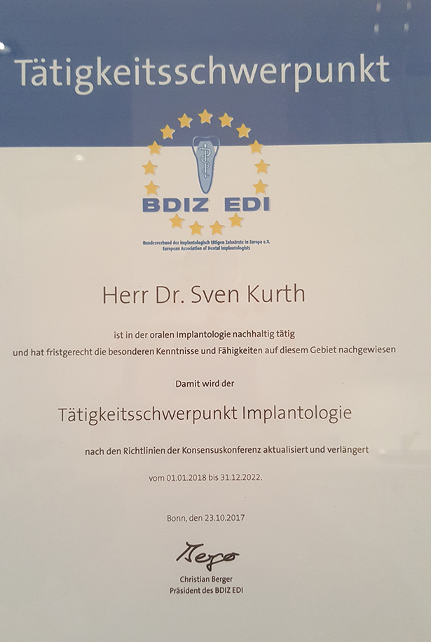 Zertifikat Dr. Sven Kurth, Tätigkeitsschwerpunkt Implantologie.