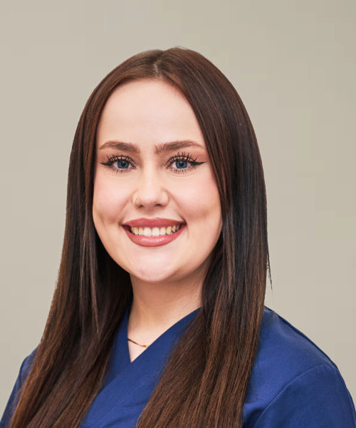 Portrait Sarah, Zahnmedizinische Fachangestellte